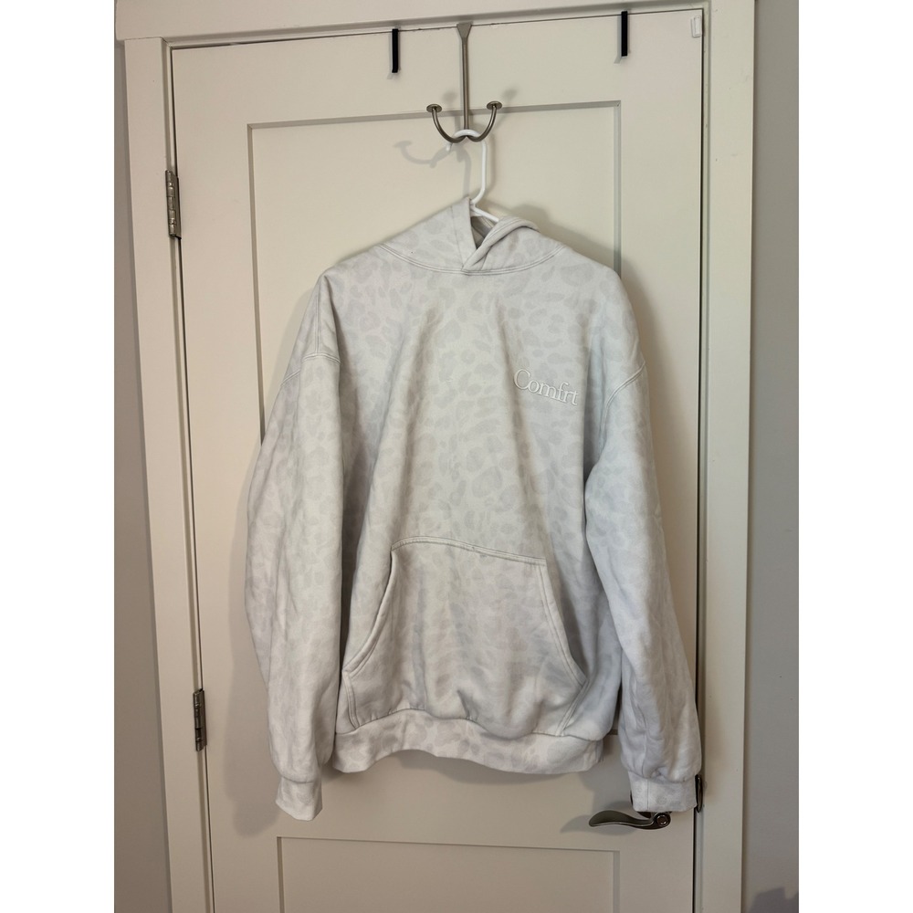 Comfrt Grey Leopard Print Pullover Hoodie Womens Size Medium Oversized Logo